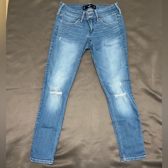 Hollister Crop Jeans Size 5 - Picture 2 of 7